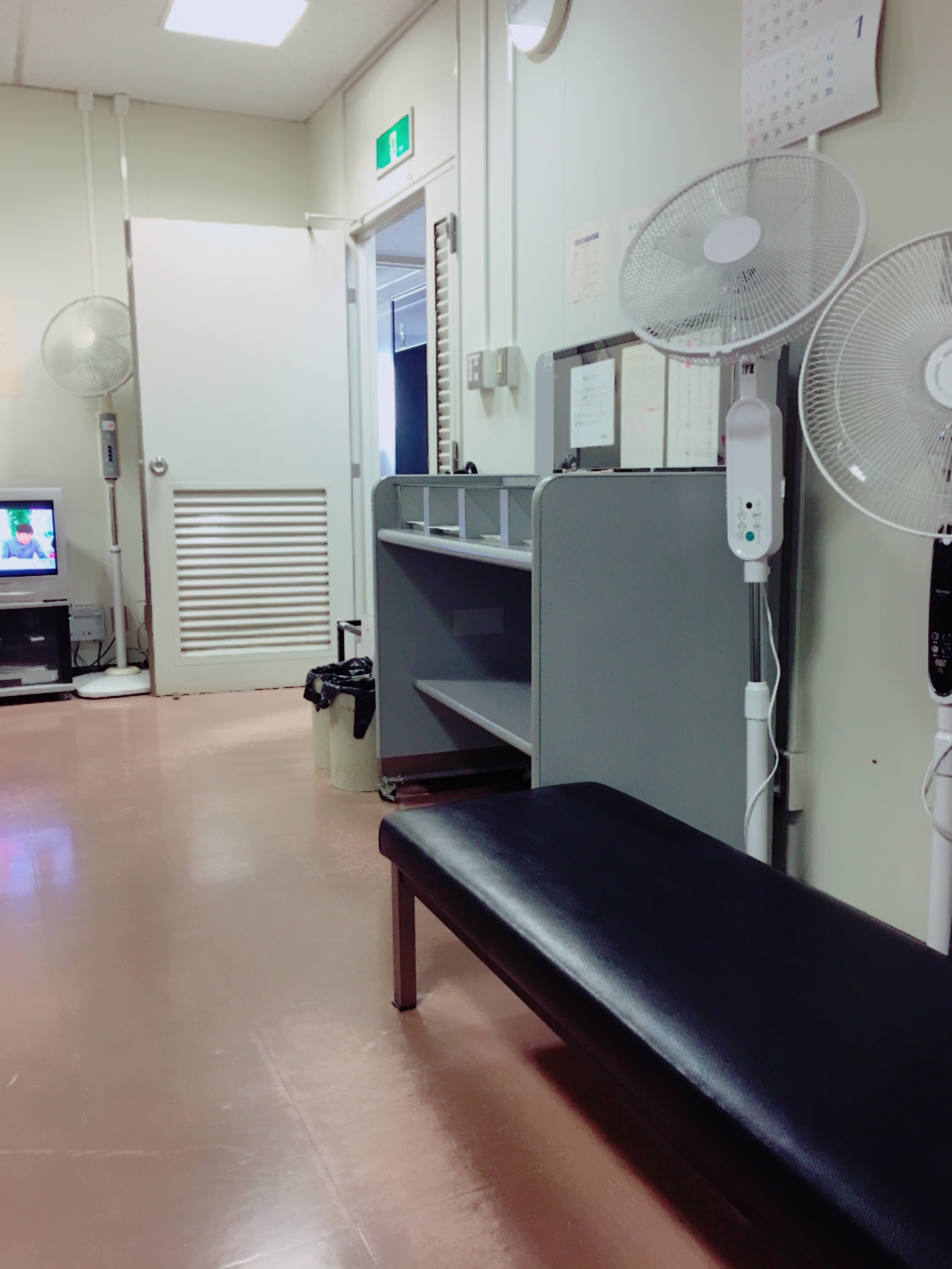 東京法務局の国籍課には扇風機が３台もある。｜行政書士阿部総合事務所